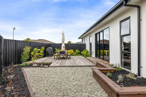 Photo of property in 15 Sincock Place, Kaiapoi, 7630