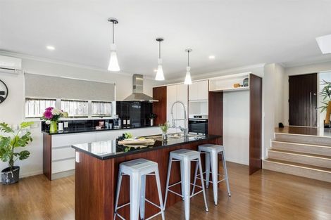 Photo of property in 941 East Coast Road, Torbay, Auckland, 0630