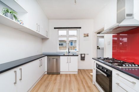 Photo of property in 28 Matamau Street, Palmerston North, 4414
