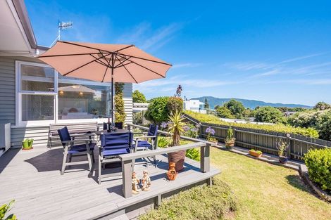 Photo of property in 16 Webber Street, Paraparaumu Beach, Paraparaumu, 5032