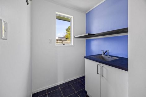 Photo of property in 4 Guernsey Place, Fitzherbert, Palmerston North, 4410