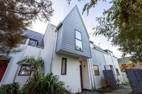 Photo of property in Cornwall Gardens, 3/27 Cornwall Street, St Albans, Christchurch, 8014