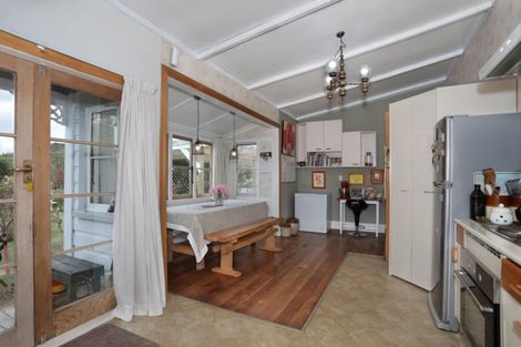 Photo of property in 16 Toia Street, Marton, 4710