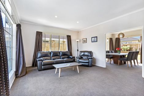 Photo of property in 154 Kilkenny Drive, East Tamaki Heights, Auckland, 2016