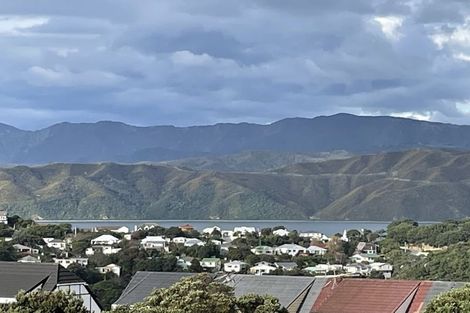 Photo of property in 7f1 Rangitane Street, Maupuia, Wellington, 6022