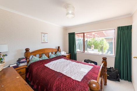 Photo of property in 14 Montana Way, Milson, Palmerston North, 4414