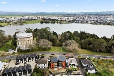 Photo of property in 3/12 Ruakiwi Road, Hamilton Lake, Hamilton, 3204