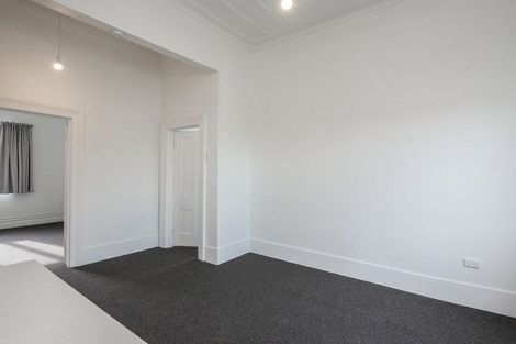 Photo of property in 114 Macandrew Road, South Dunedin, Dunedin, 9012