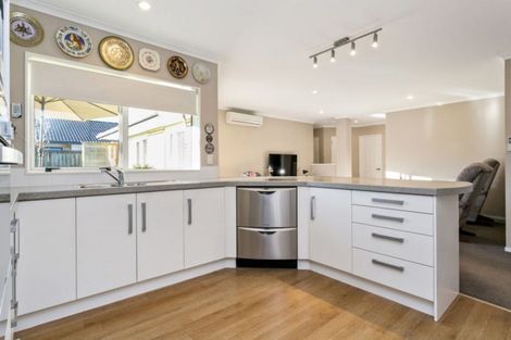 Photo of property in 16 Honiss Place, Cambridge, 3434