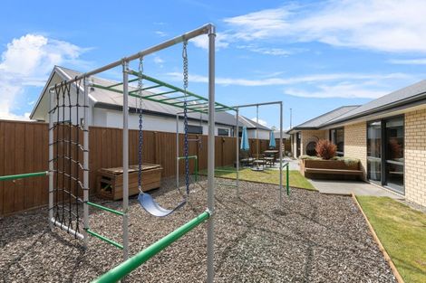 Photo of property in 17 Tara Crescent, Woodend, 7610