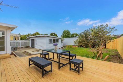 Photo of property in 1/87 Nile Road, Milford, Auckland, 0620