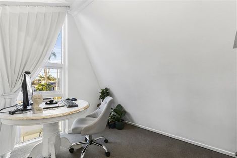 Photo of property in 52a Hatton Road, Orewa, 0931