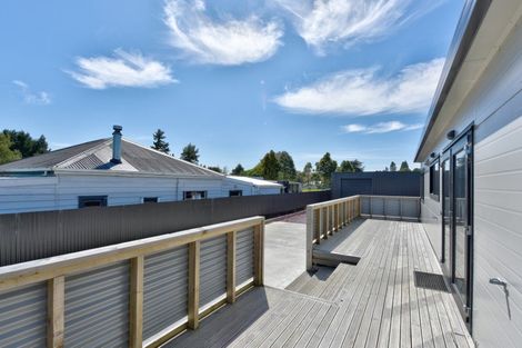 Photo of property in 2 Clifford Street, Clinton, 9534