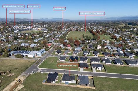 Photo of property in 6 Georgina Beyer Way, Carterton, 5713