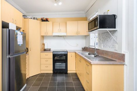 Photo of property in 351 Tremaine Avenue, Takaro, Palmerston North, 4412