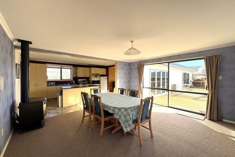 Photo of property in 24 Lanark Street, Balclutha, 9230
