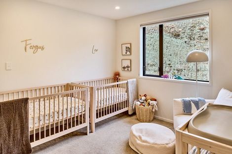 Photo of property in 33 Holystone Road, Whitby, Porirua, 5024