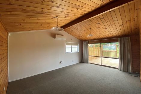 Photo of property in 87 Carnoustie Drive, Wattle Downs, Auckland, 2103