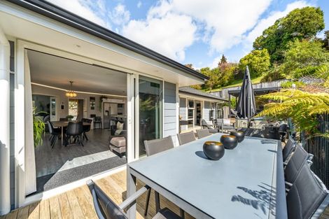 Photo of property in 32 King Charles Drive, Kingsley Heights, Upper Hutt, 5018