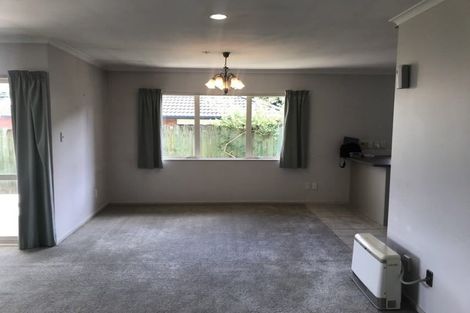 Photo of property in 72 Milson Drive, Papakura, 2110