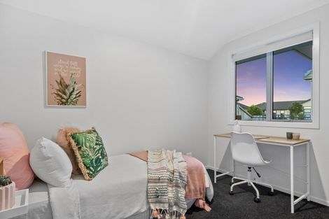 Photo of property in 10 Kahuparere Crescent, Pyes Pa, Tauranga, 3112