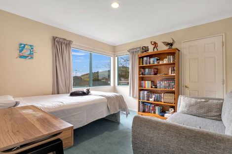 Photo of property in 30 Capricorn Place, Kawaha Point, Rotorua, 3010