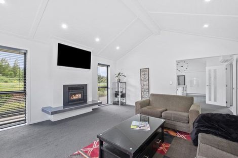 Photo of property in 2 Tennyson Close, Hanmer Springs, 7334