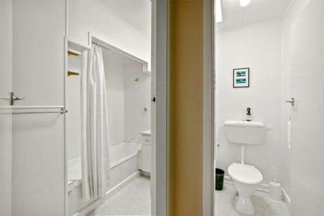 Photo of property in 184c Seaview Road, Westown, New Plymouth, 4310