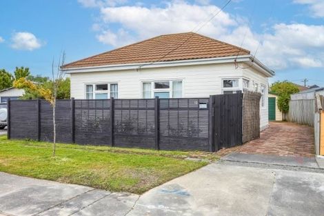Photo of property in 12 Manning Place, Woolston, Christchurch, 8023