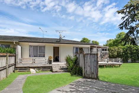 Photo of property in 2/29 Kindergarten Drive, Conifer Grove, Takanini, 2112