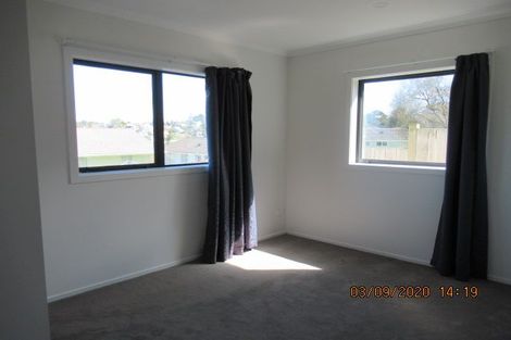 Photo of property in 25 Glenbervie Crescent, Massey, Auckland, 0614