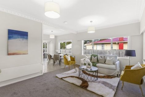 Photo of property in 32 Landon Avenue, Mangere East, Auckland, 2024