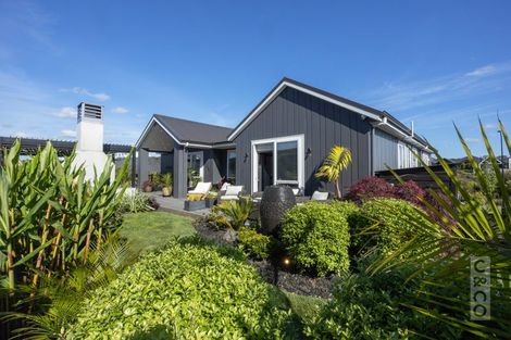 Photo of property in 61 Pitoitoi Drive, Riverhead, 0820