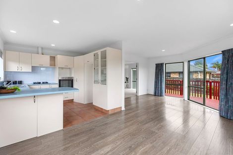 Photo of property in 5 Burnt Oak Drive, Pyes Pa, Tauranga, 3112