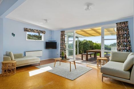 Photo of property in 47 Pinedale Crescent, Riversdale Beach, Masterton, 5872