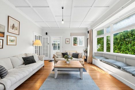 Photo of property in 32 Brougham Street, Nelson South, Nelson, 7010