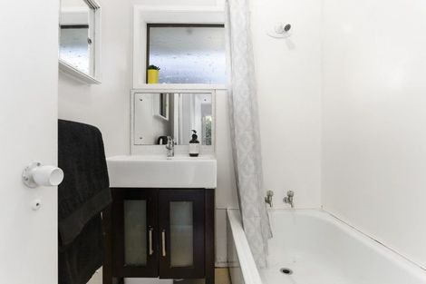 Photo of property in 2/31 Auld Street, Torbay, Auckland, 0630