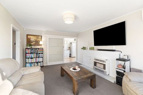 Photo of property in 15 Sinclair Avenue, Highbury, Palmerston North, 4412