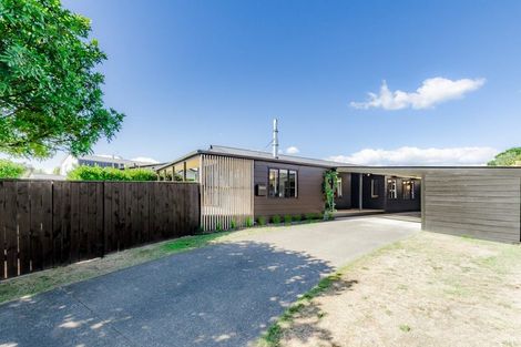 Photo of property in 36 Hollis Road, Paraparaumu Beach, Paraparaumu, 5032