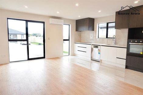 Photo of property in 11 Noia Way, Karaka, 2113