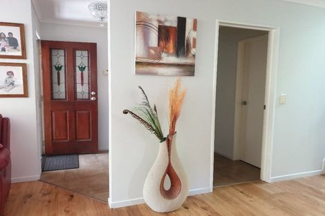 Photo of property in 73b Hillwell Drive, Henderson, Auckland, 0612