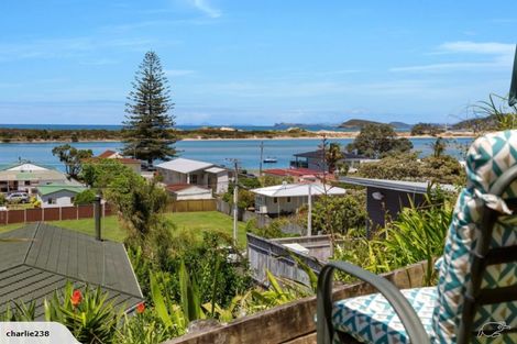 Photo of property in 8 Pine Road, Ngunguru, Whangarei, 0173