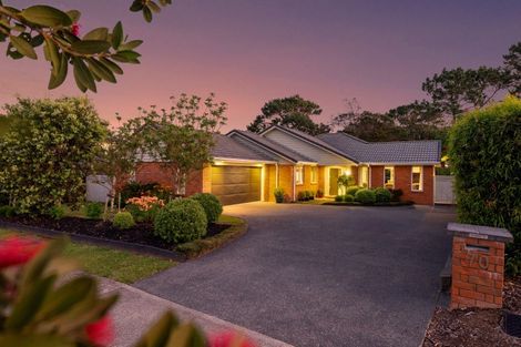 Photo of property in 70 Pohutukawa Parade, Riverhead, 0820