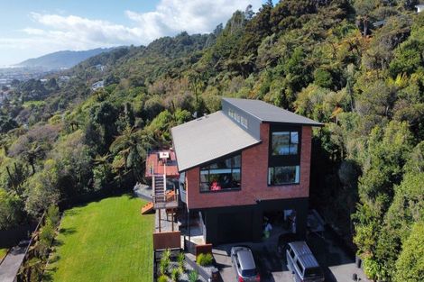 Photo of property in 13 Stanton Crescent, Karoro, Greymouth, 7805