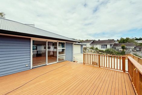 Photo of property in 13 Western Court, Sunnyvale, Auckland, 0612