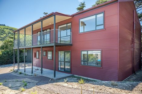 Photo of property in 3 Cedar Lane, Duvauchelle, 7581