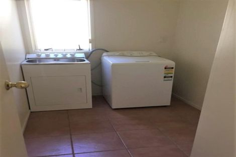 Photo of property in 3/242 Pakuranga Road, Pakuranga Heights, Auckland, 2010