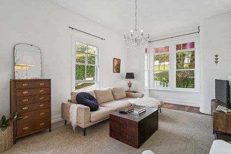 Photo of property in 4 Rautawhiri Road, Helensville, 0800