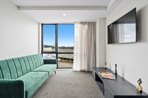 Photo of property in Proximity Apartment Hotel, 806/172u Thorndon Quay, Pipitea, Wellington, 6011
