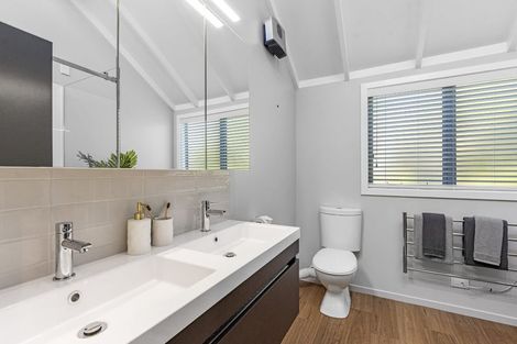 Photo of property in 10 Glenys Place, Broomfield, Christchurch, 8042